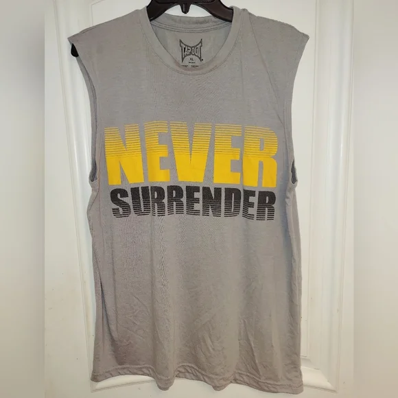 EUC MEN'S TAPOUT "NEVER SURRENDER" SLEEVE-LESS SHIRT GRAY SIZE XL - Picture 2 of 6